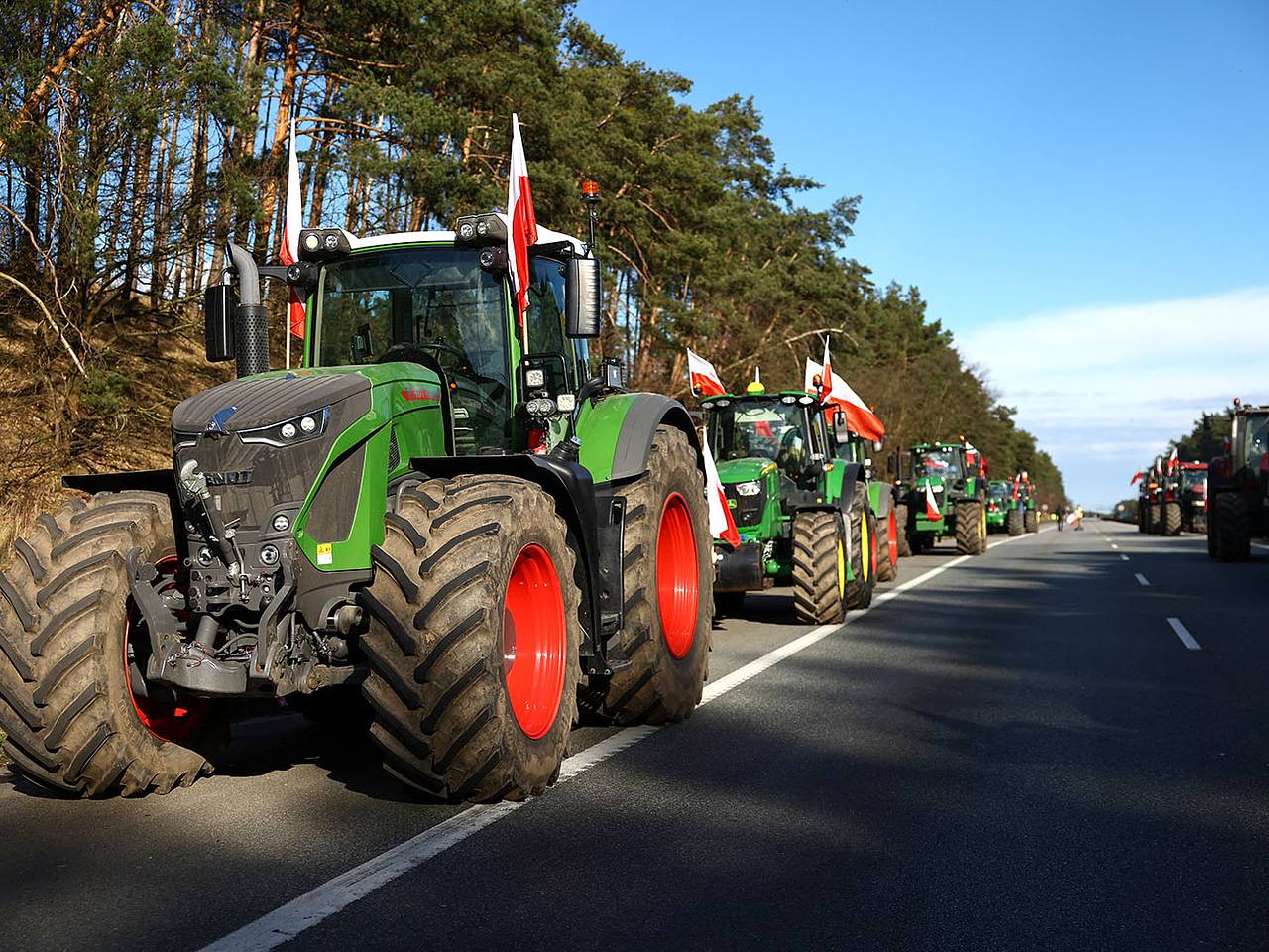 Протестующие перекрыли КПП на границе Польши и Украины: Украина: Бывший  СССР: Lenta.ru