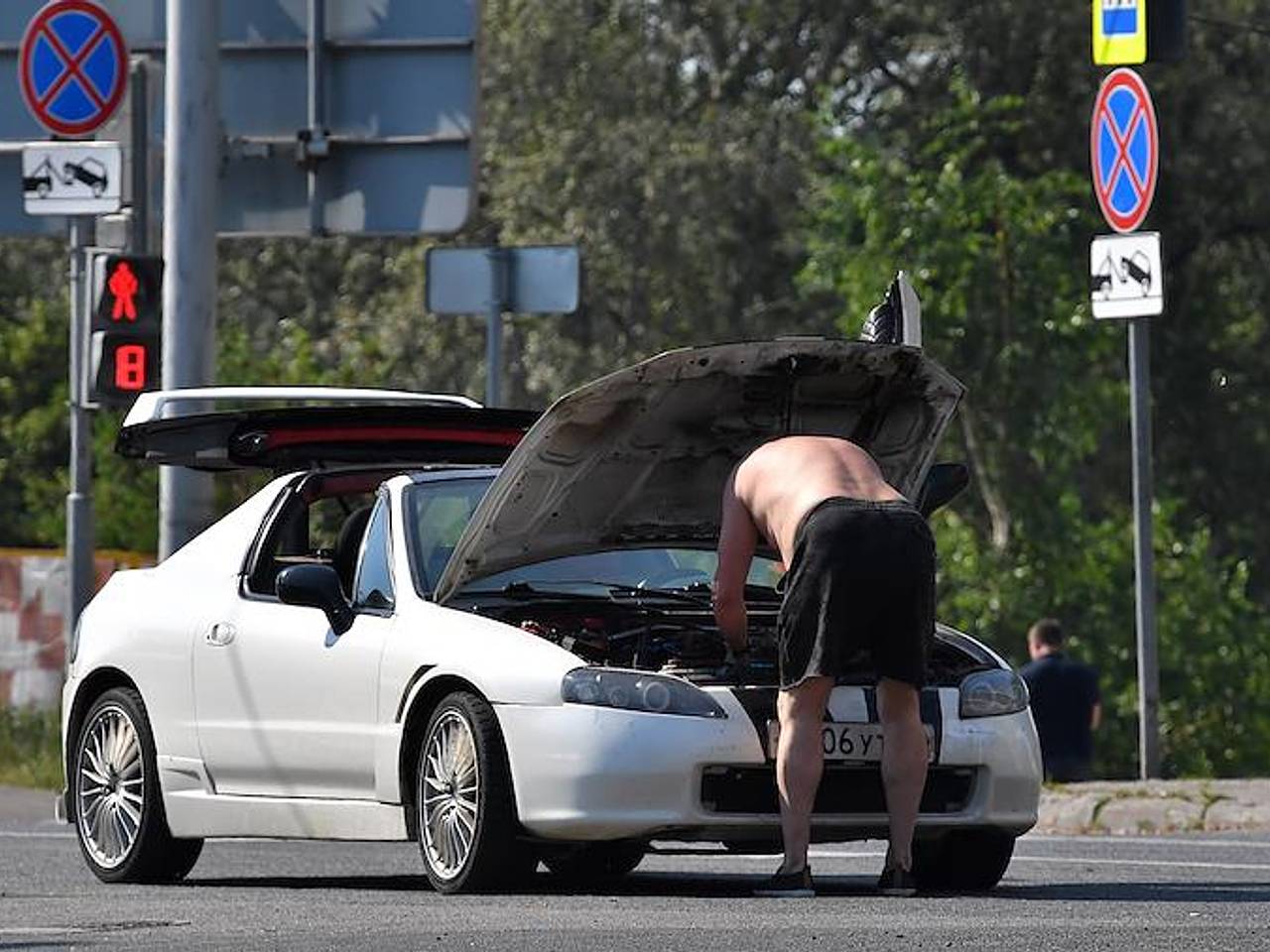 Автомобилистов предупредили о «закипании» автомобиля летом: Городская  среда: Экономика: Lenta.ru