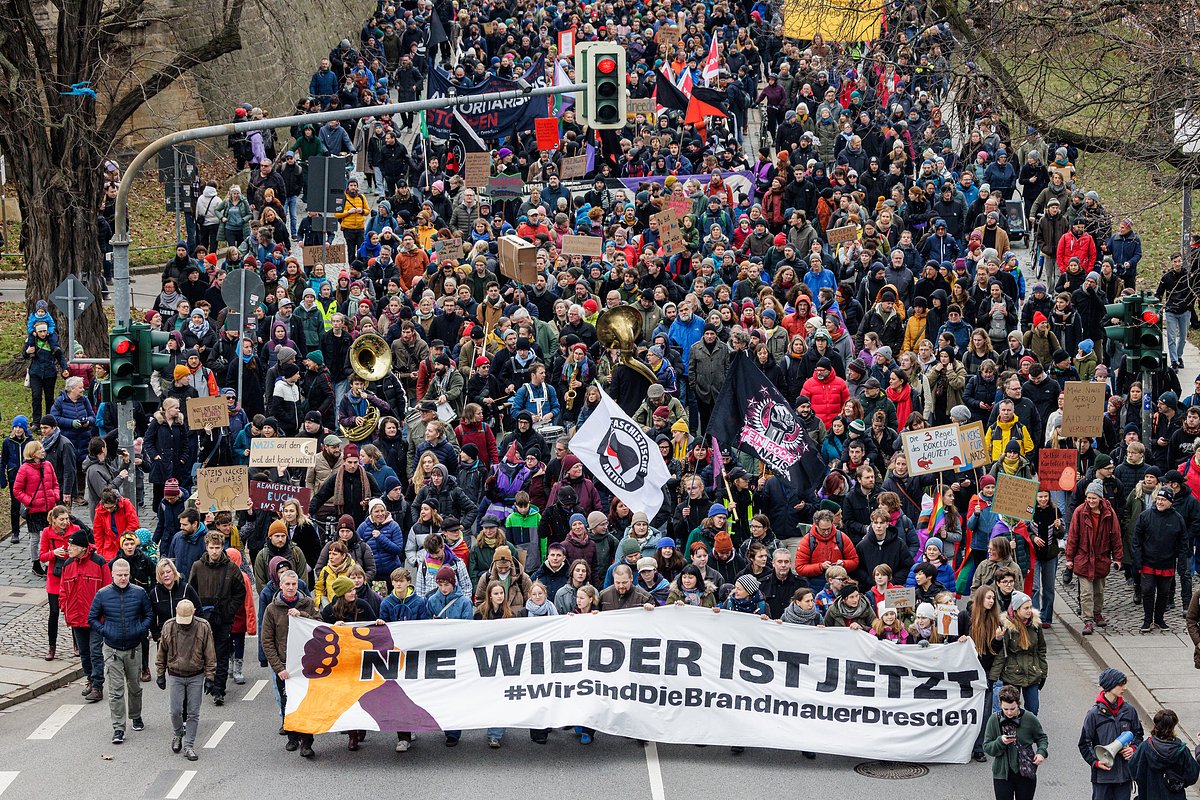 Митинг против правого экстремизма и партии «Альтернатива для Германии», Дрезден, Германия, 3 февраля 2024 года