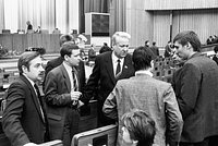 35 лет назад в СССР впервые появилась легальная оппозиция. Как Ельцин и его будущие противники пытались изменить Союз?