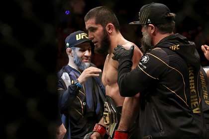 Makhachev made fun of Jones because of the P4P rating