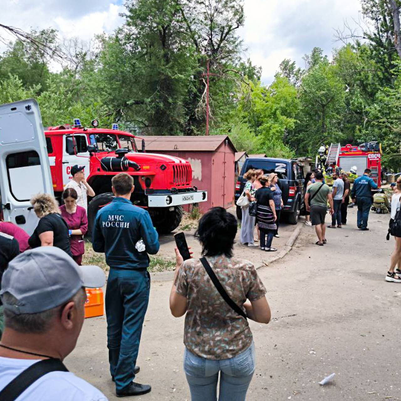 В Луганске под завалами после удара ВСУ оказались люди: Украина: Бывший  СССР: Lenta.ru