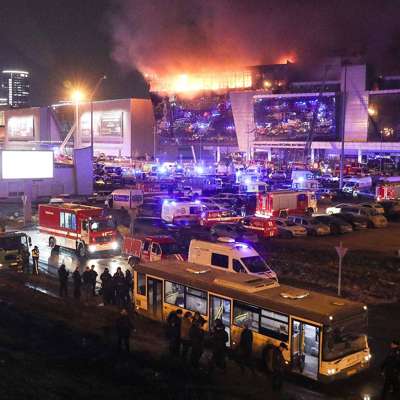 Названо число остающихся в больницах пострадавших во время теракта в  «Крокусе»: Происшествия: Россия: Lenta.ru