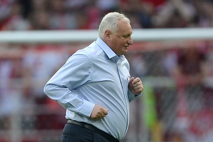 The Spartak veteran accused the Ukrainian Arsenal player of a multimillion-dollar debt