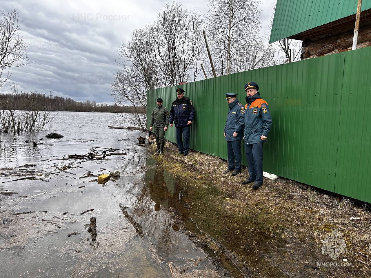 Уровень воды в Оби дошел до критической отметки в Югре: Происшествия:  Россия: Lenta.ru