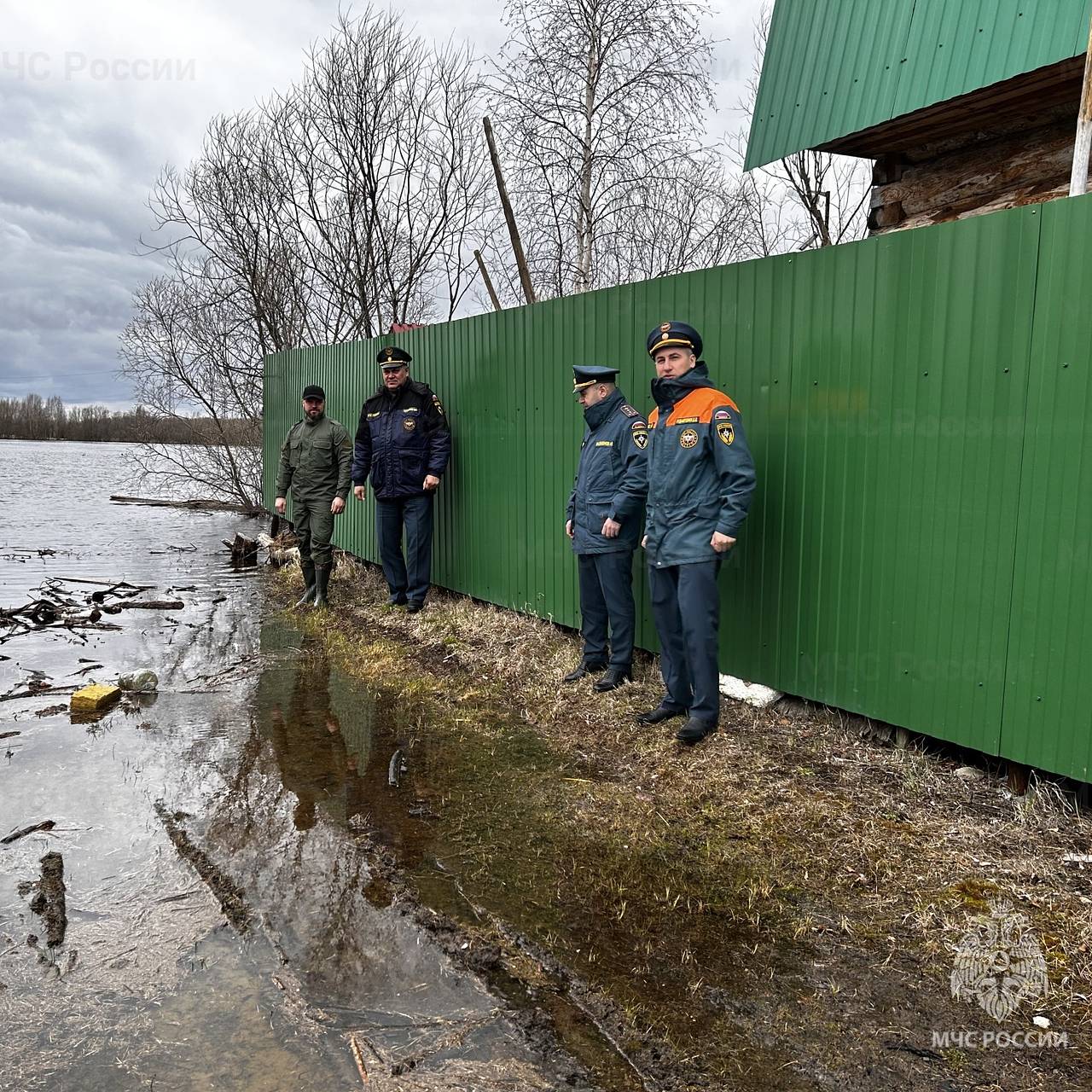 Уровень воды в Оби дошел до критической отметки в Югре: Происшествия:  Россия: Lenta.ru