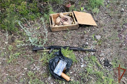 Схрон с оружием и боеприпасами обнаружили в ЛНР