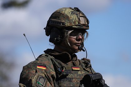 В Германии захотели отправлять женщин на обязательную военную службу