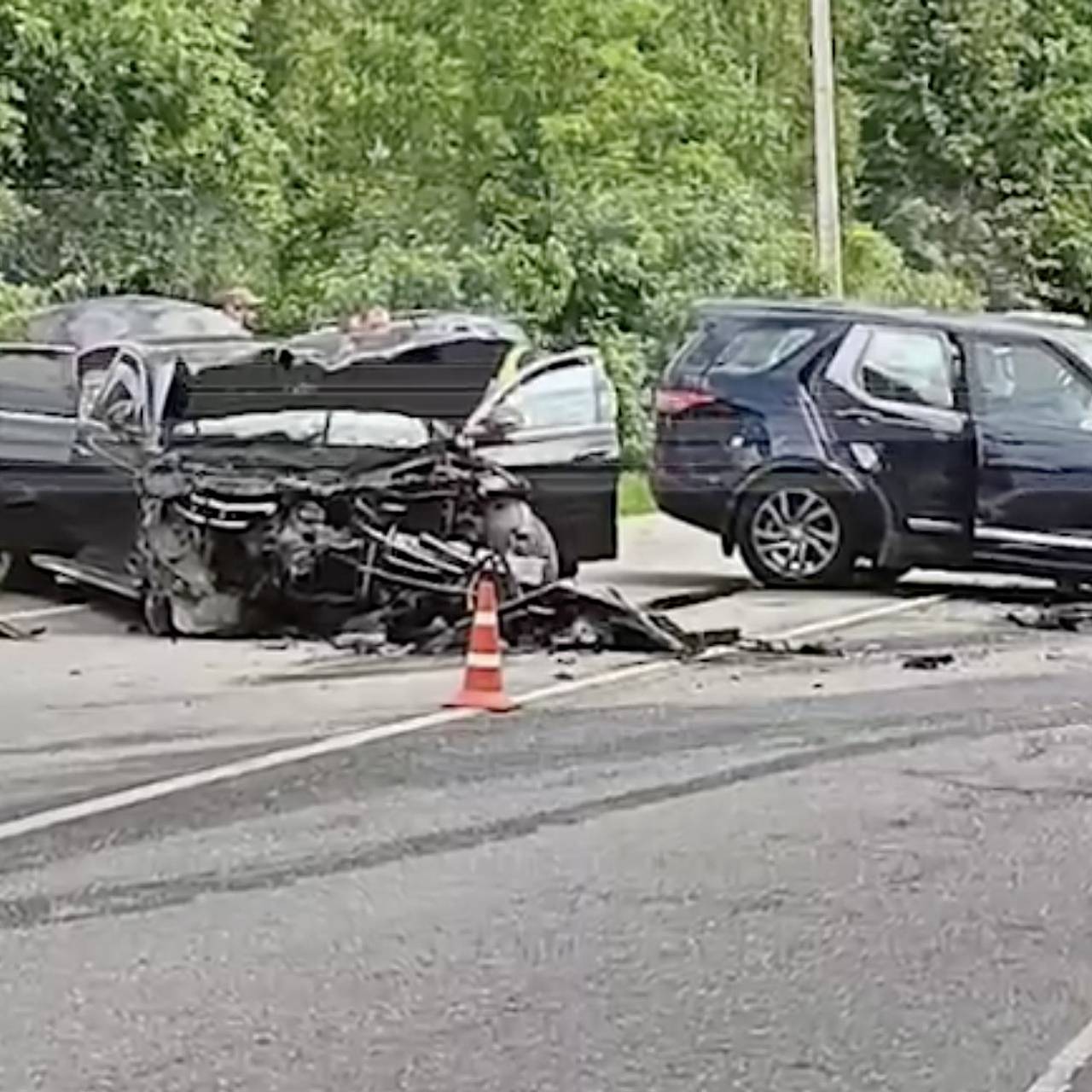 Последствия аварии с автомобилем депутата Госдумы попали на видео:  Общество: Россия: Lenta.ru