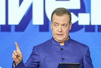 «Время метрополий истекло». Медведев написал статью о неоколониализме Запада и новом миропорядке. Каким он его видит? 
