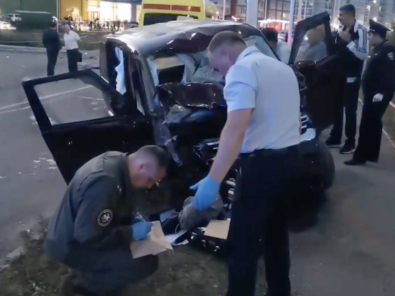 СК показал видео с места ДТП в Благовещенске: Следствие и суд: Силовые  структуры: Lenta.ru