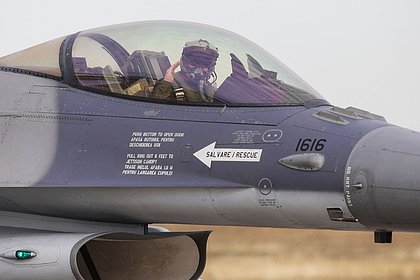        F-16