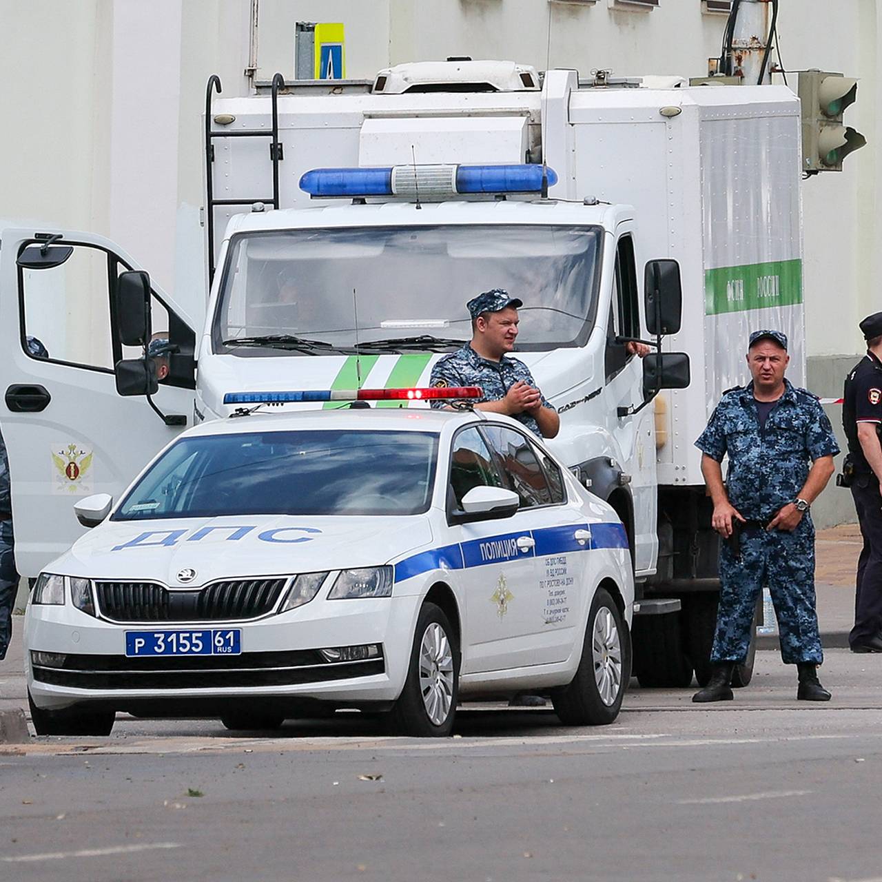 Спецназ освободил заложников в СИЗО Ростова-на-Дону: подробности  освобождения, причины захвата, расследование: Следствие и суд: Силовые  структуры: Lenta.ru