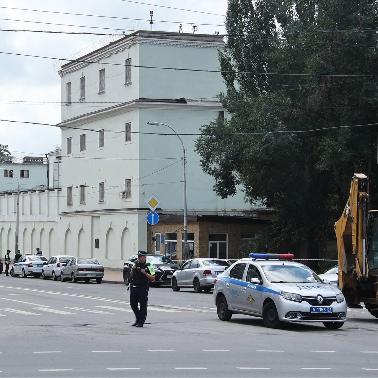 В ростовском СИЗО начали проверку отвечающих за «передачки» сотрудников:  Следствие и суд: Силовые структуры: Lenta.ru