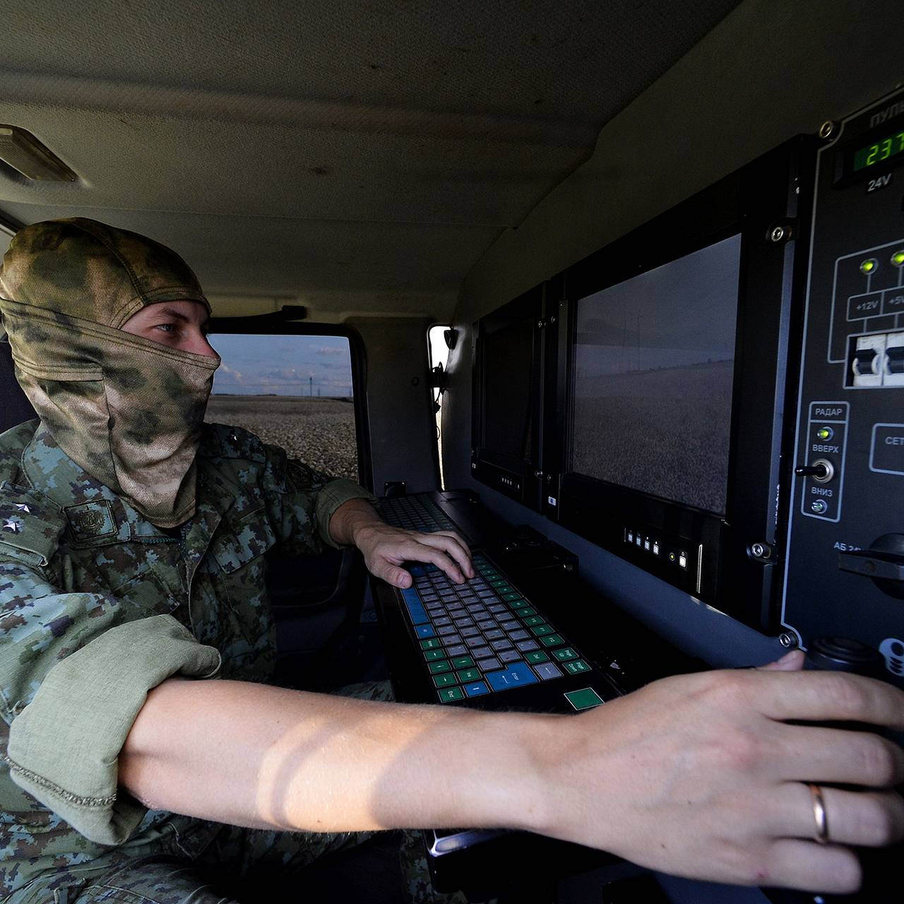 Российские военные получили «Планшет-А» для артиллерии: Оружие: Наука и  техника: Lenta.ru