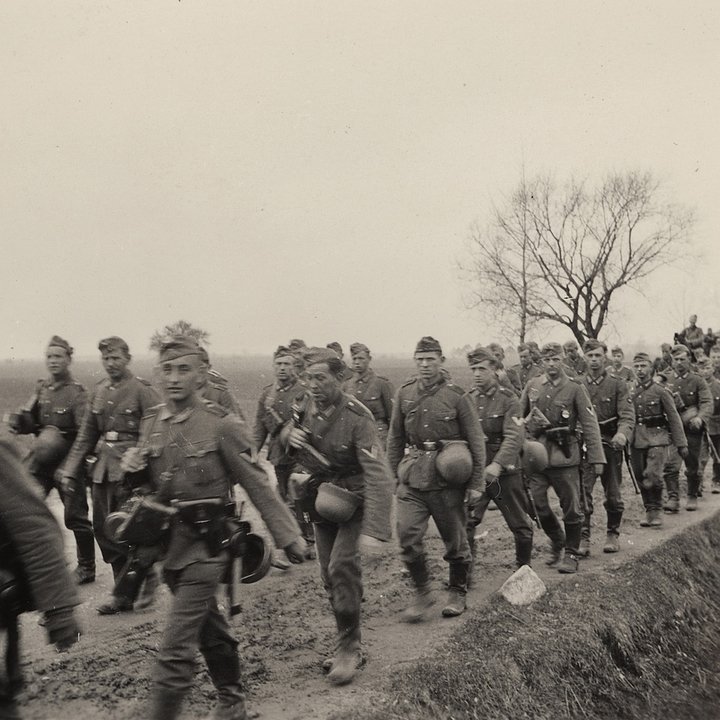 Немецкие военные на марше. СССР, 1941 год