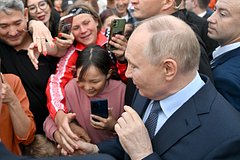 Путин остановил кортеж и вышел к жителям Якутска. Как это было?