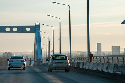 Автомобильный мост обрушился в российском регионе