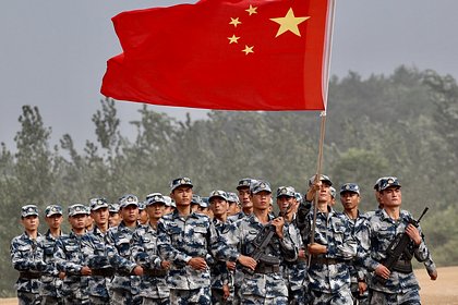 В Китае создали военного робота-командира