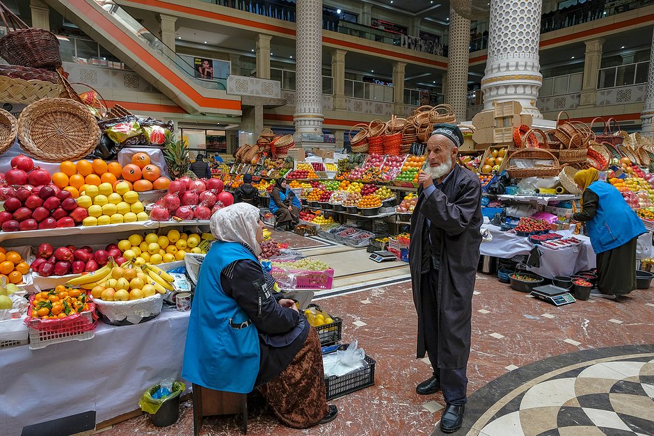 Рынок Мехргон в Душанбе