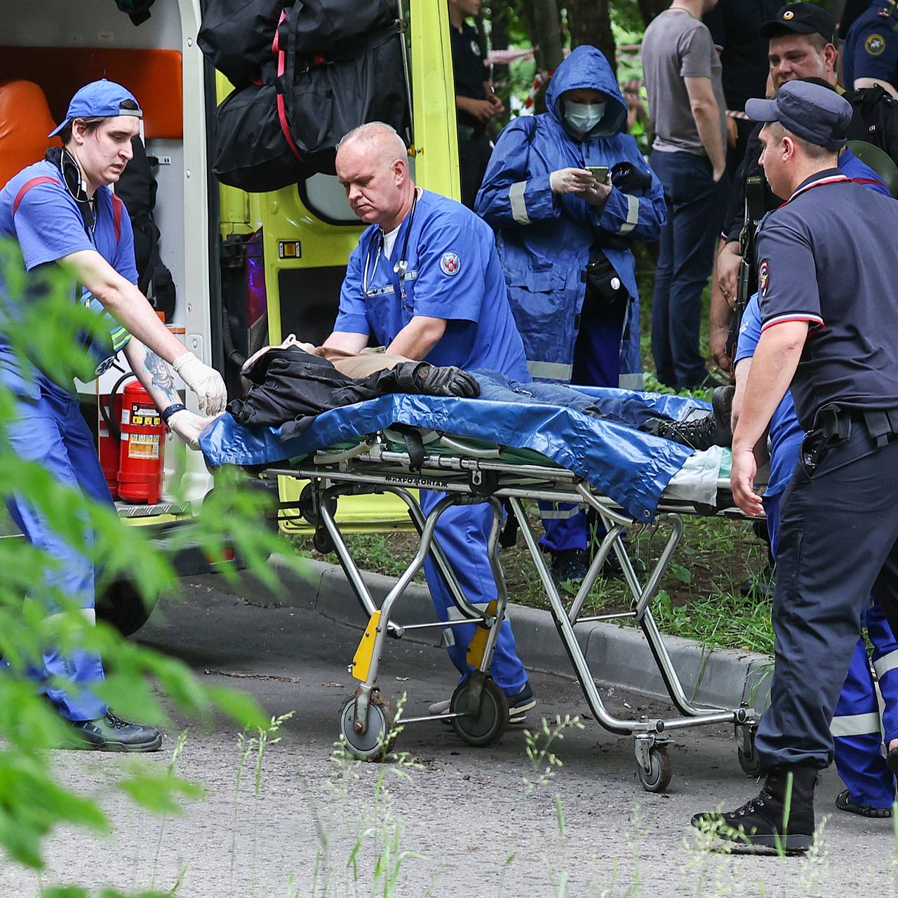 Подозреваемого в расправе над скейтером в Москве парализовало в больнице:  Следствие и суд: Силовые структуры: Lenta.ru