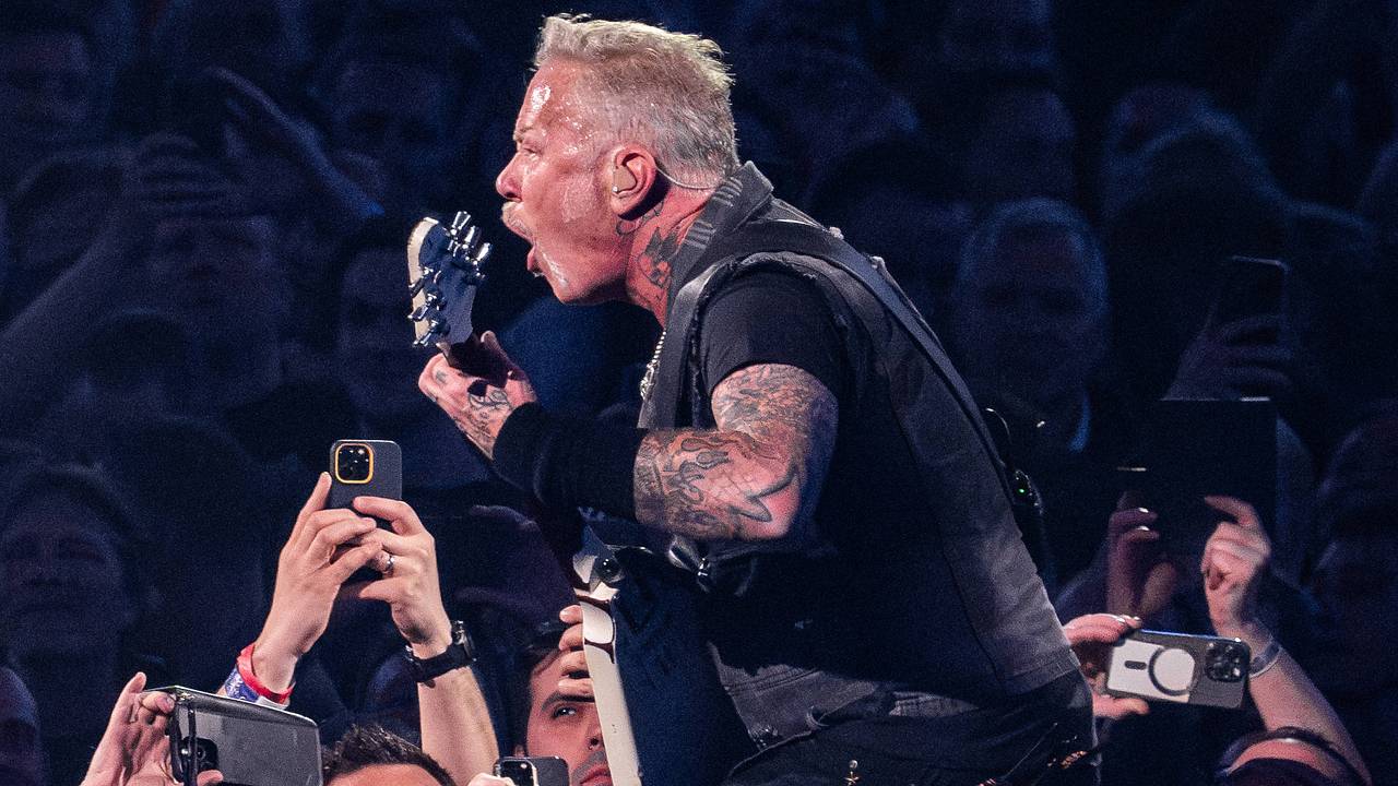 Metallica объявила о концерте на русском языке и была раскритикована:  Музыка: Культура: Lenta.ru