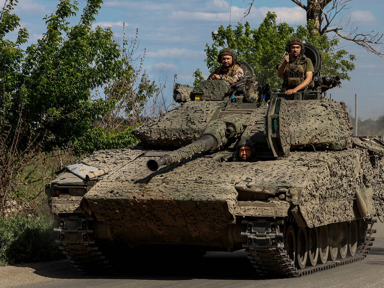 На Западе назвали наиболее вероятный исход конфликта на Украине: Политика:  Мир: Lenta.ru