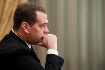 Медведев сравнил власти США и Киева с экстремистами в Дагестане