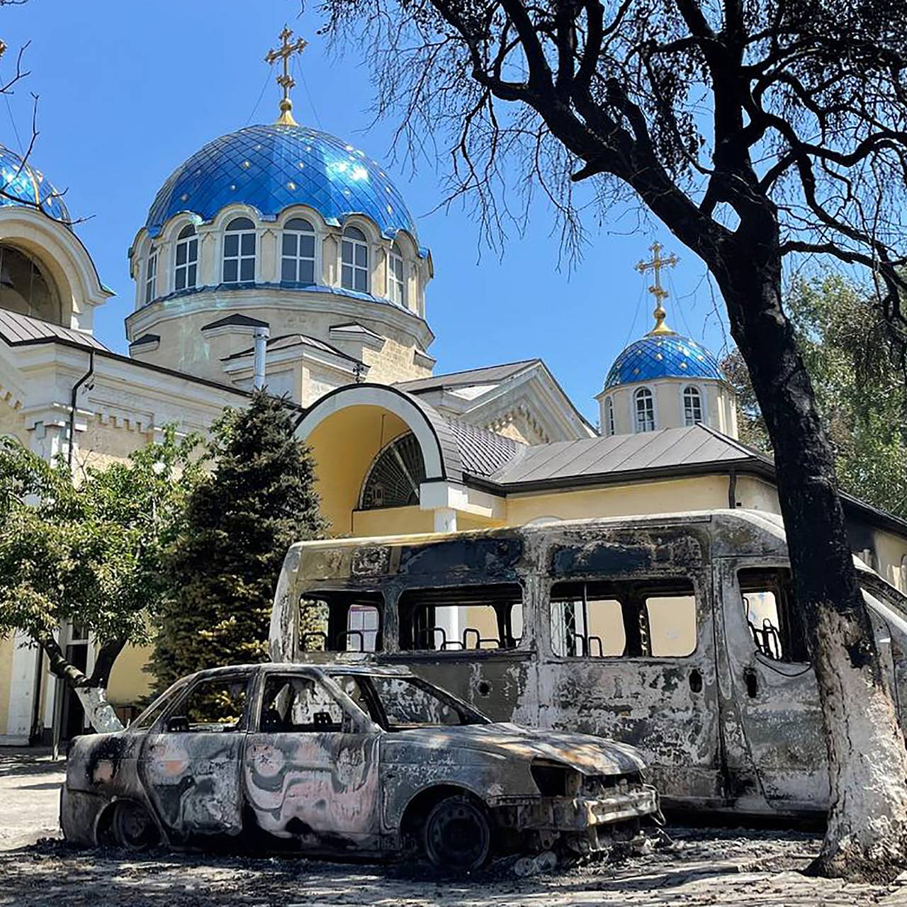 Нападения террористов в Дагестане: подробности, число жертв, ликвидация  боевиков: Криминал: Силовые структуры: Lenta.ru