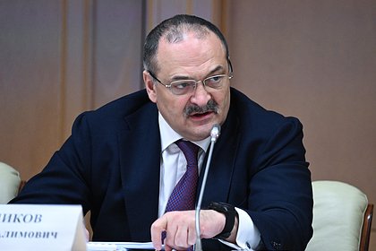 Глава Дагестана высказался о запрете на ношение мусульманского головного убора