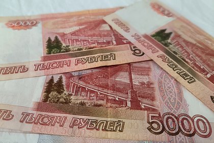 Пенсионер из России купил лотерейные билеты на почте и выиграл миллионы рублей