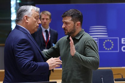 Орбана заметили говорящим с Зеленским