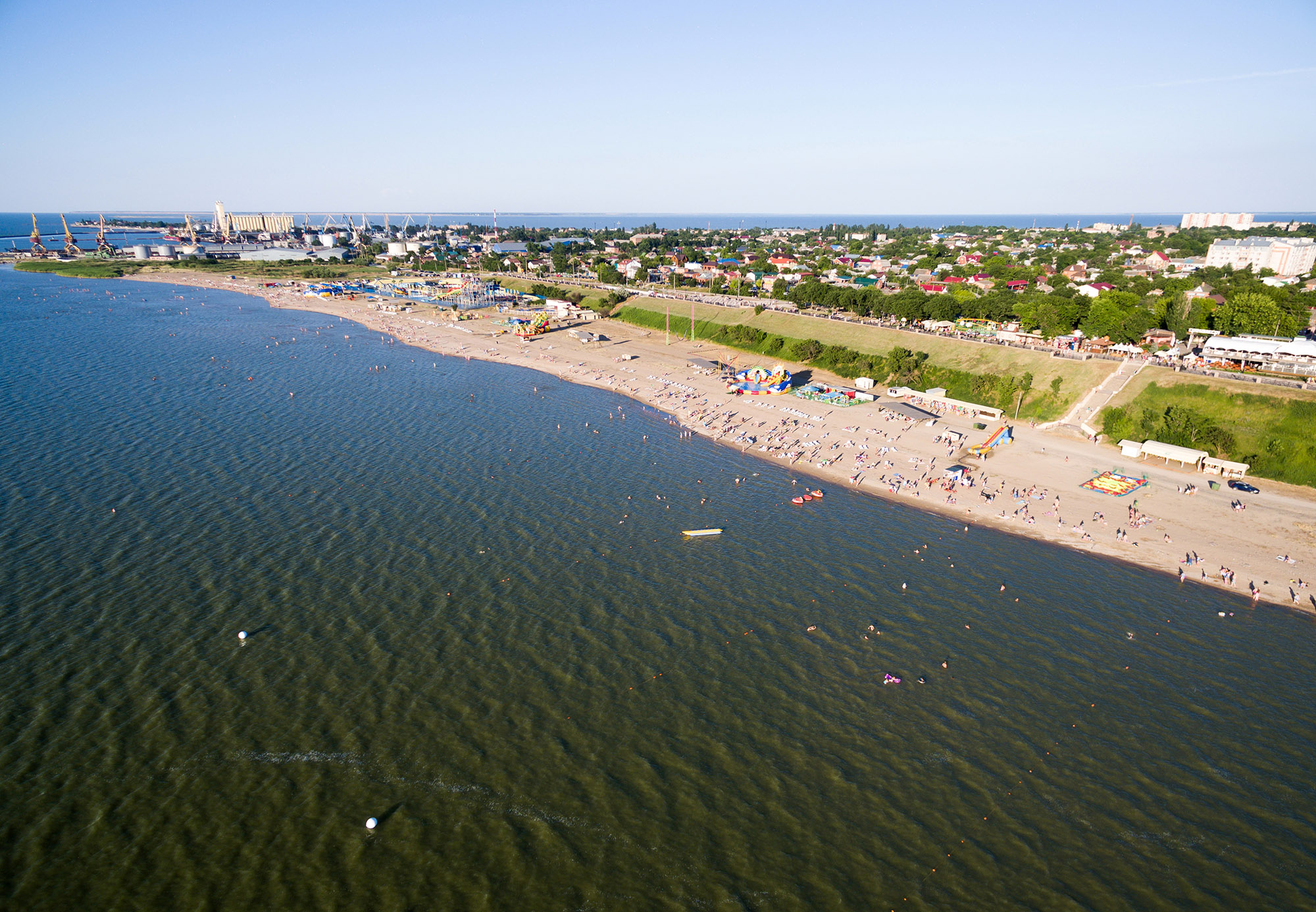 Отдых на Азовском море в 2024 году: куда поехать летом, курорты, пляжи,  цены, как добраться: Россия: Путешествия: Lenta.ru