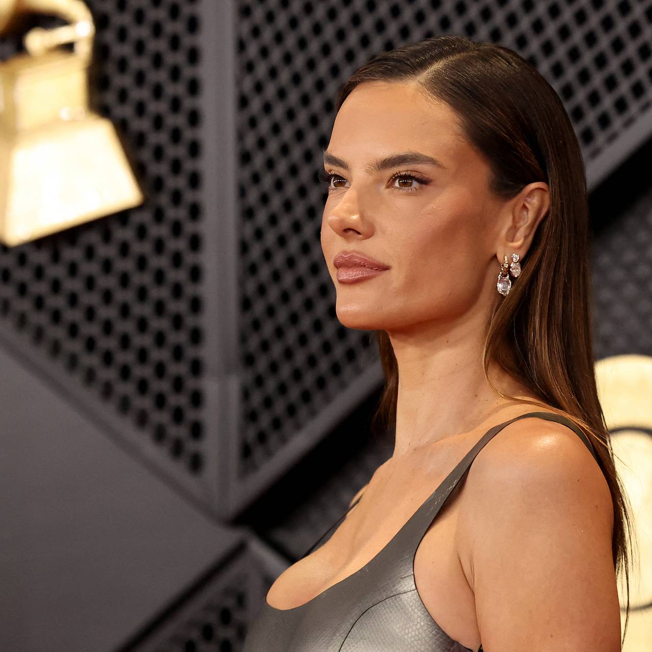 Көліктегі секс суреттері