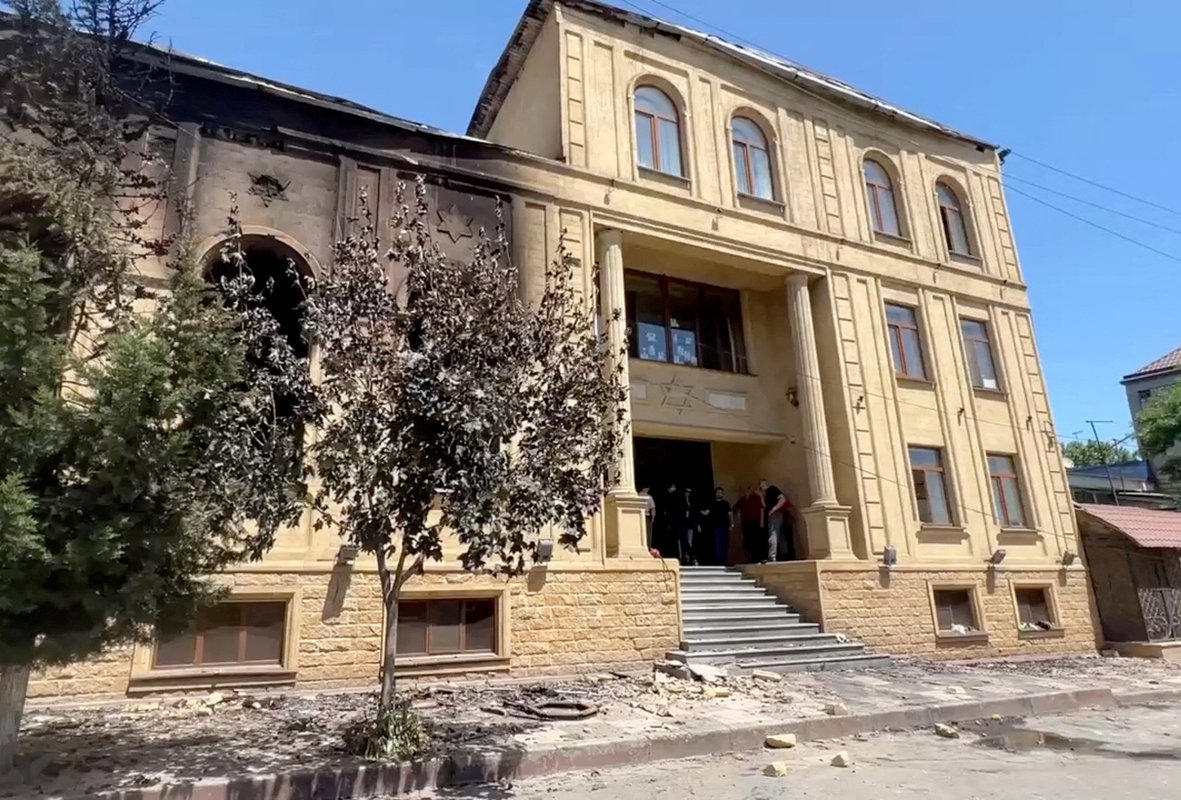 Атакованная в Дагестане синагога