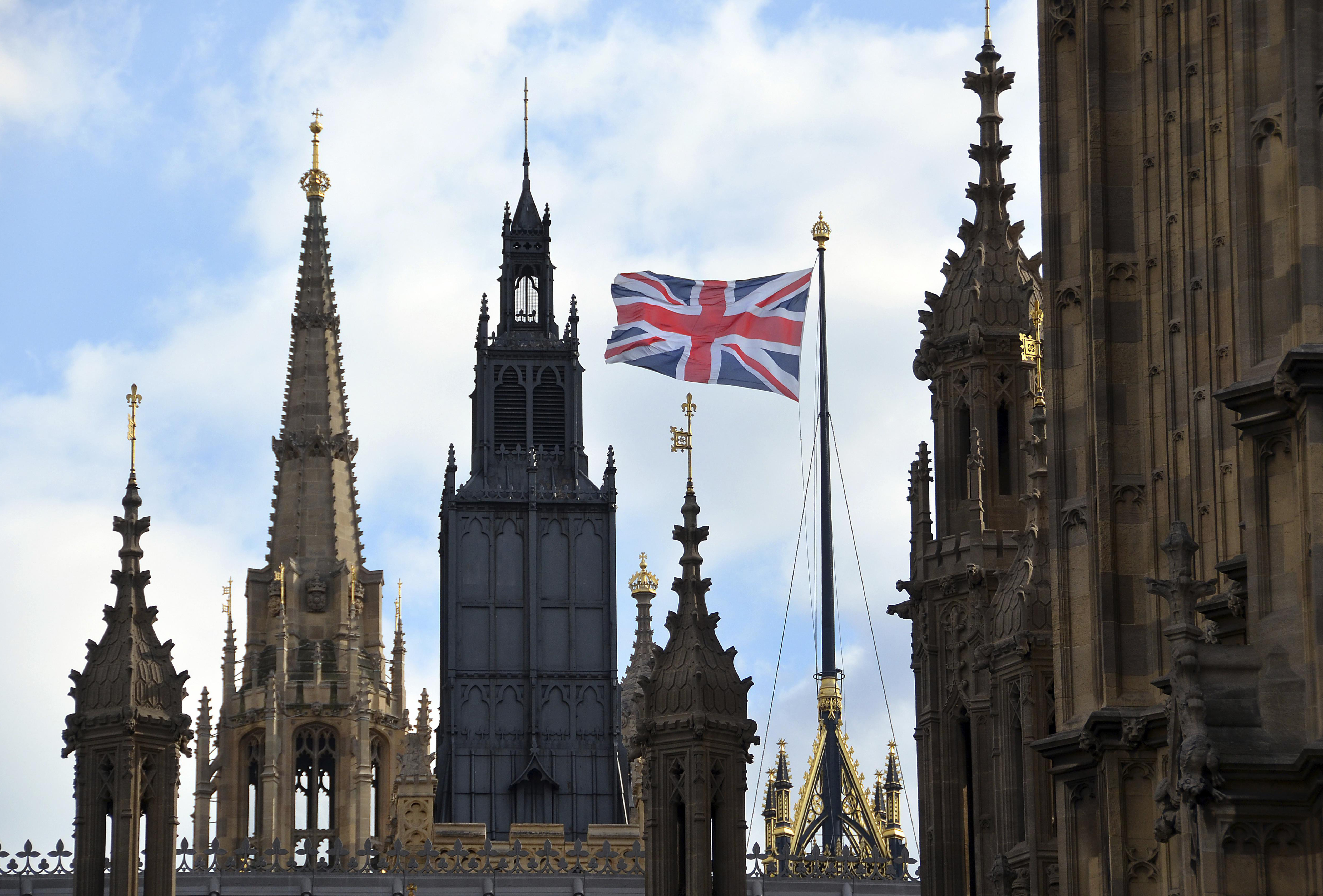 Досрочные выборы в парламент Великобритании 2024 года: прогнозы, главные  политические силы, лейбористам пророчат успех: Политика: Мир: Lenta.ru