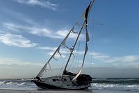 Море выбросило корабль-призрак с рваными парусами. Как его тайну раскрыли и что известно о других кораблях-призраках?