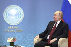 Владимир Путин на саммите ШОС в Астане