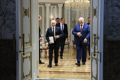 Стало известно о постоянных контактах Путина и Лукашенко