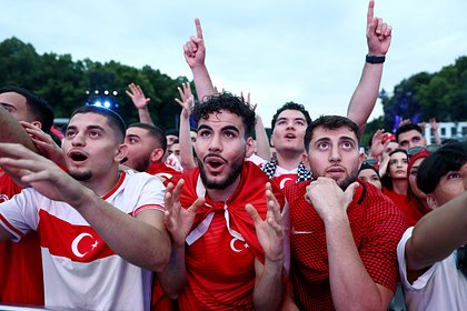 Fans of Turkey and the Netherlands started a fight after the Euro 2024 match
