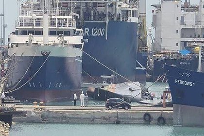 Авария с участием эсминца «Саханд» произошла в порту Ирана
