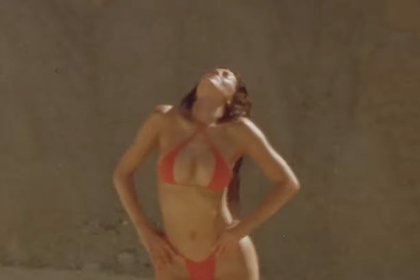 Кайли Дженнер снялась в бикини для рекламы