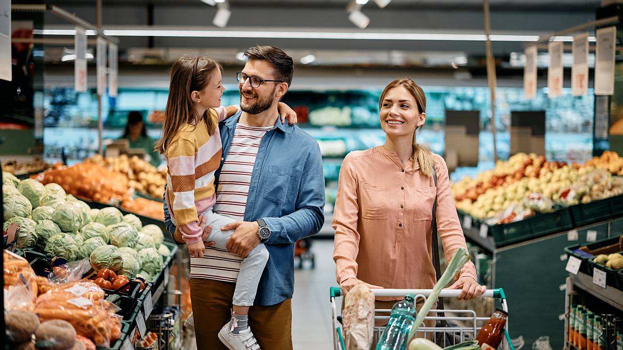 В гипермаркетах крупнейшей розничной сети появятся в продаже сим-карты  «МегаФона»: Деловой климат: Экономика: Lenta.ru