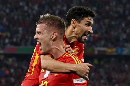 Испания одержала волевую победу над Францией, установив два рекорда. Как прошел первый полуфинал Евро