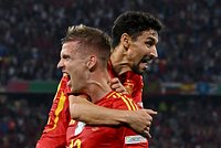 Испания одержала победу над Францией, установив два рекорда. Как прошел первый полуфинал Евро 