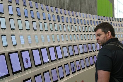 Smartphones will no longer be made of leather