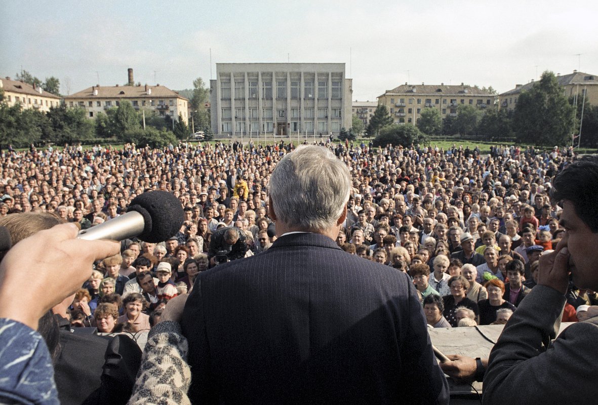 Встреча Бориса Ельцина с жителями Междуреченска. Август 1990 года