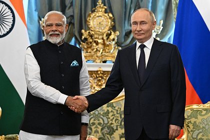 Визит премьера Индии в Россию назвали посланием для США