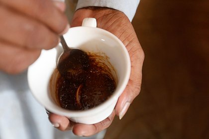 Россиянин описал кофейню в Пакистане фразой «грязный человек варит странную бурду»