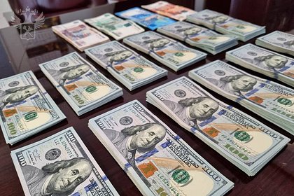 В России выявили тысячи случаев контрабанды валюты